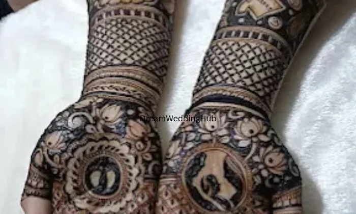 Reenas Mehndi  Nail Art